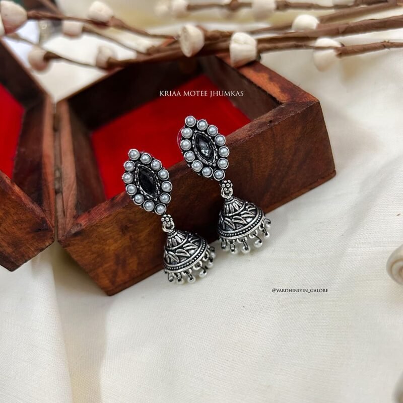 Kriaa Motee Jhumkas - Image 4