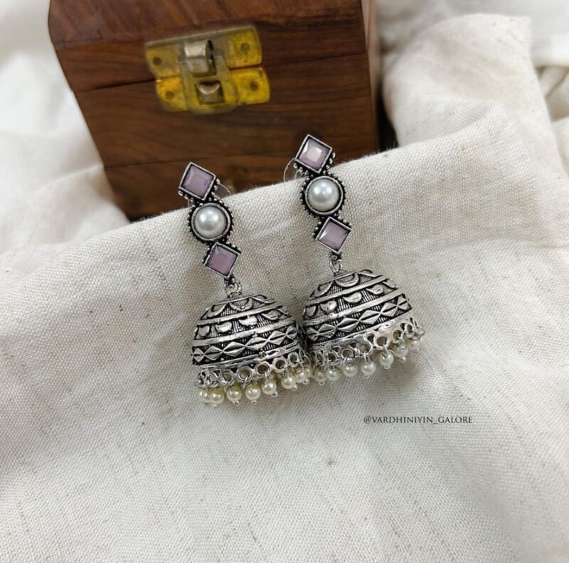 Nalir Jhumkas