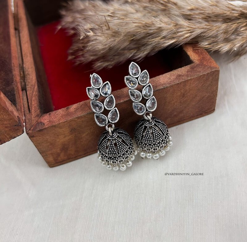 Pranvi Leaf Jhumkas