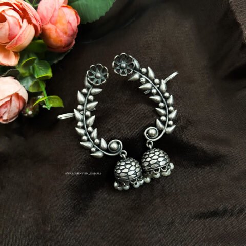 Aithiya Earcuff & Jhumkas