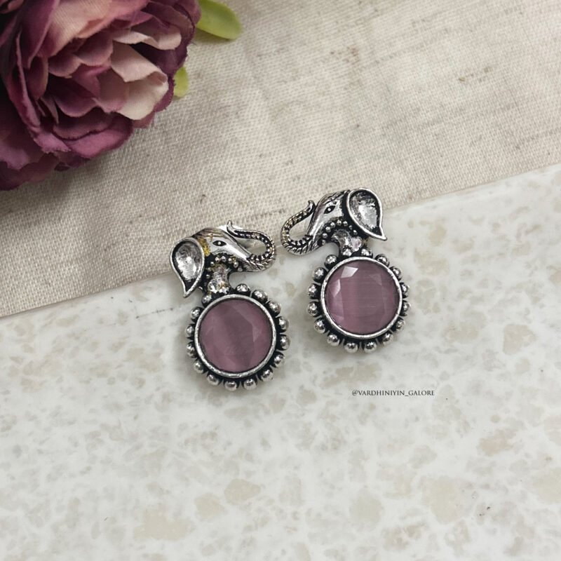 Tikiri - Elegant studs - Image 2