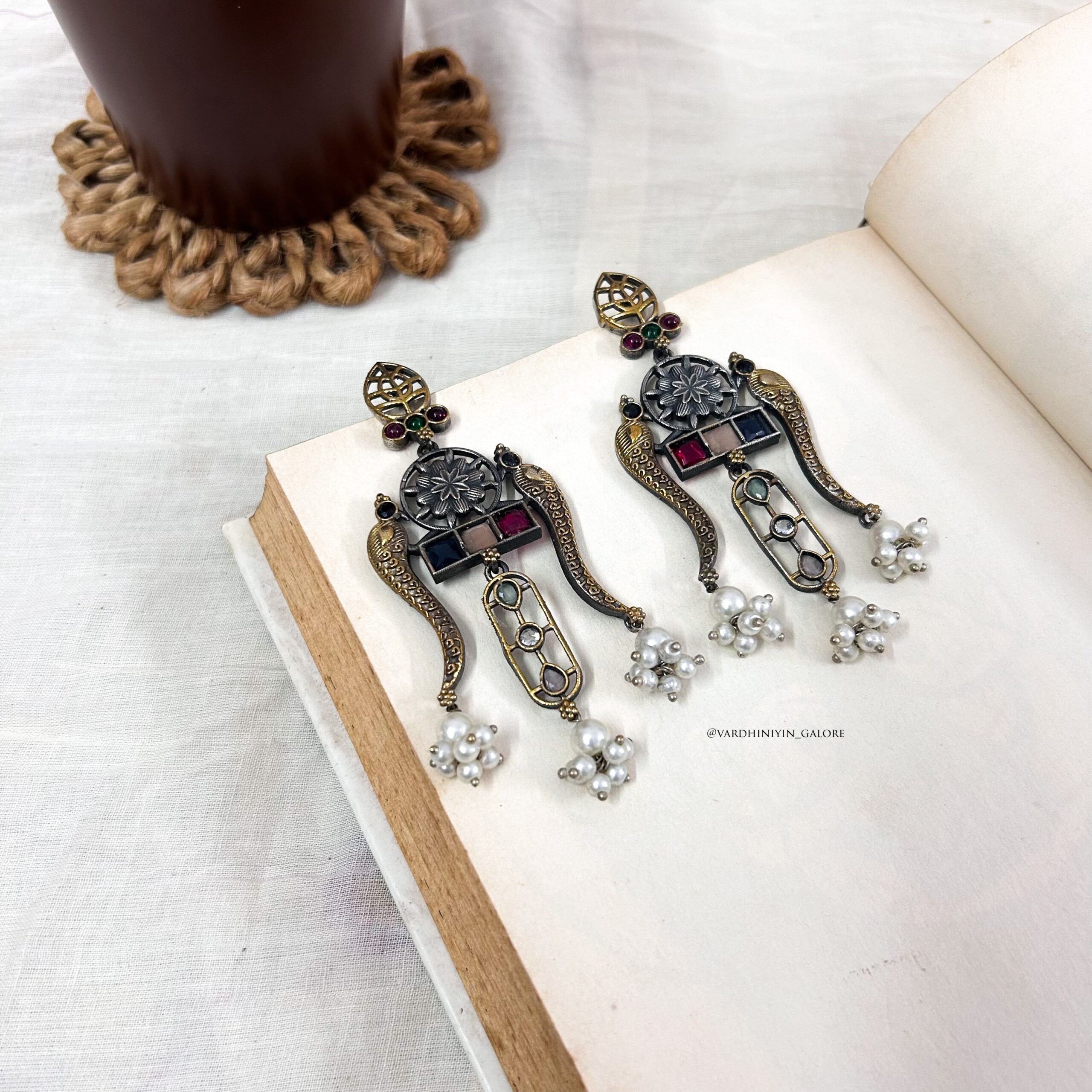 Chimihi - Dual Tone On Fleek Danglers