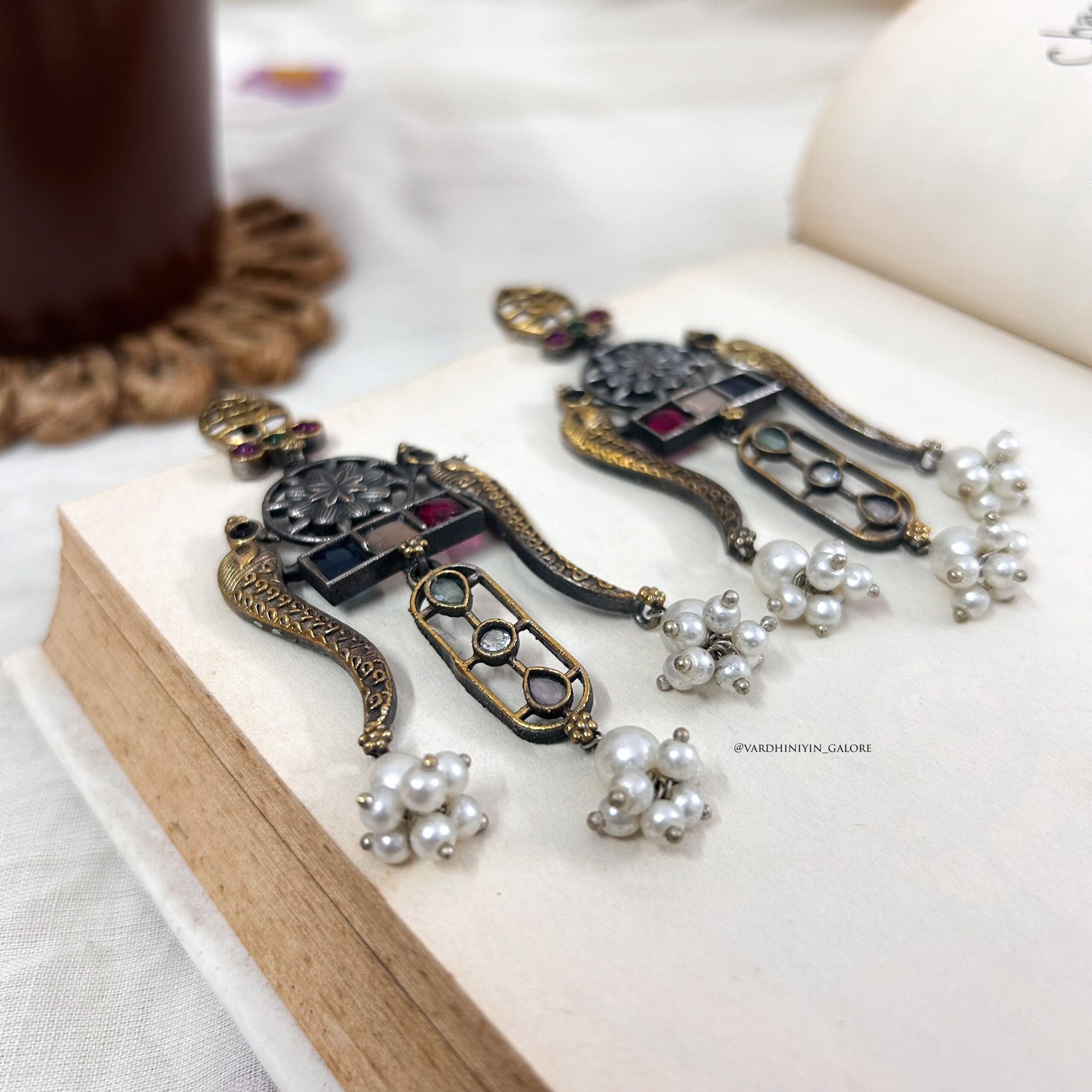 Chimihi - Dual Tone On Fleek Danglers - Image 3