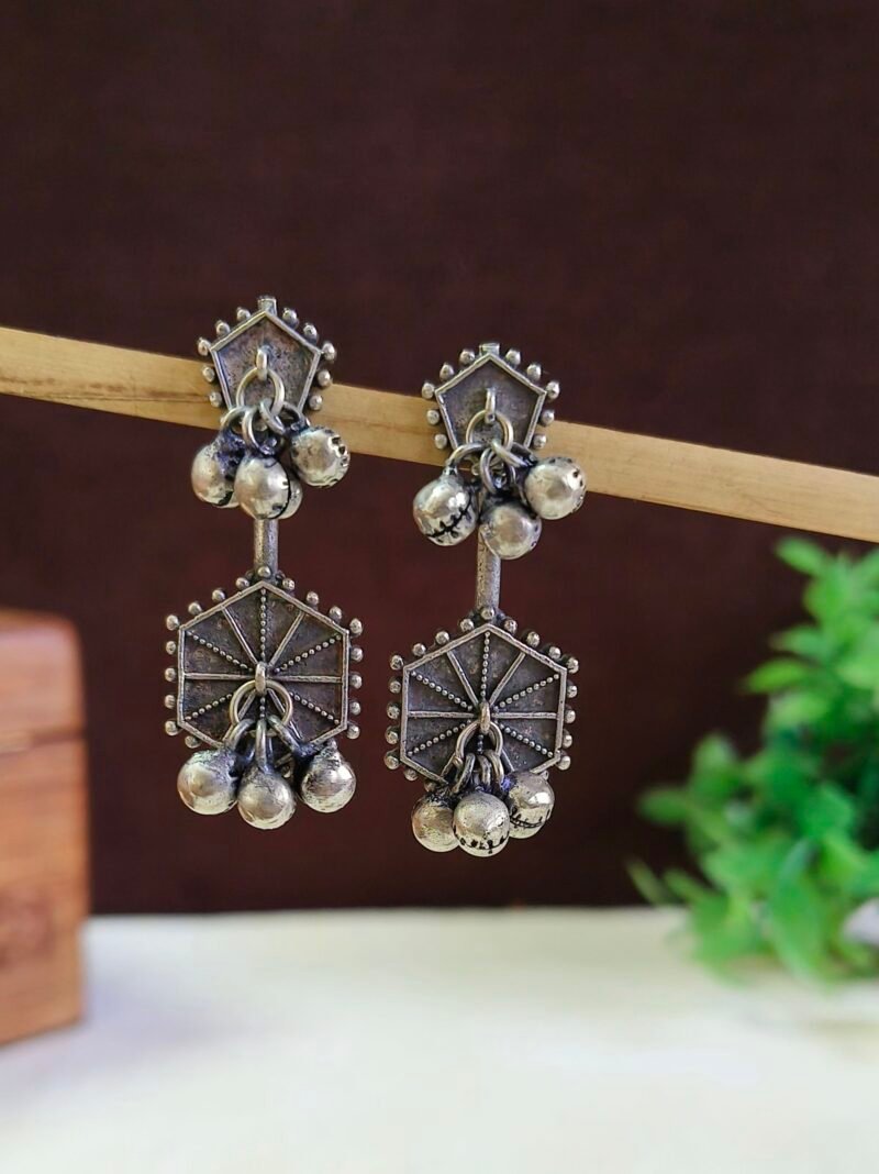 Kaur Gungroo Studs