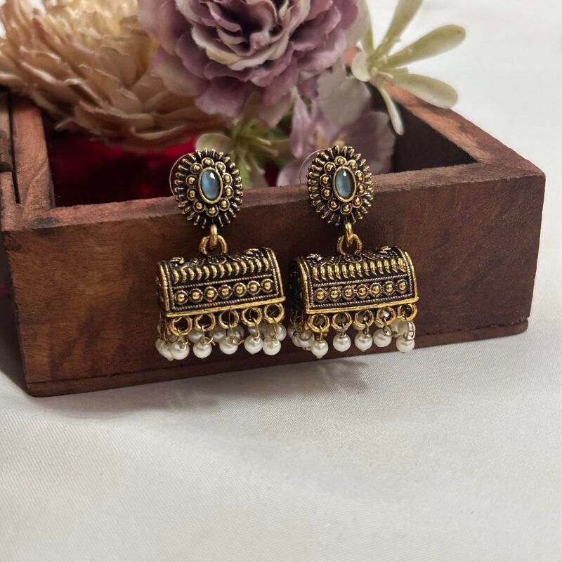 Kisha Howdah Jhumkas - Gold - Image 2