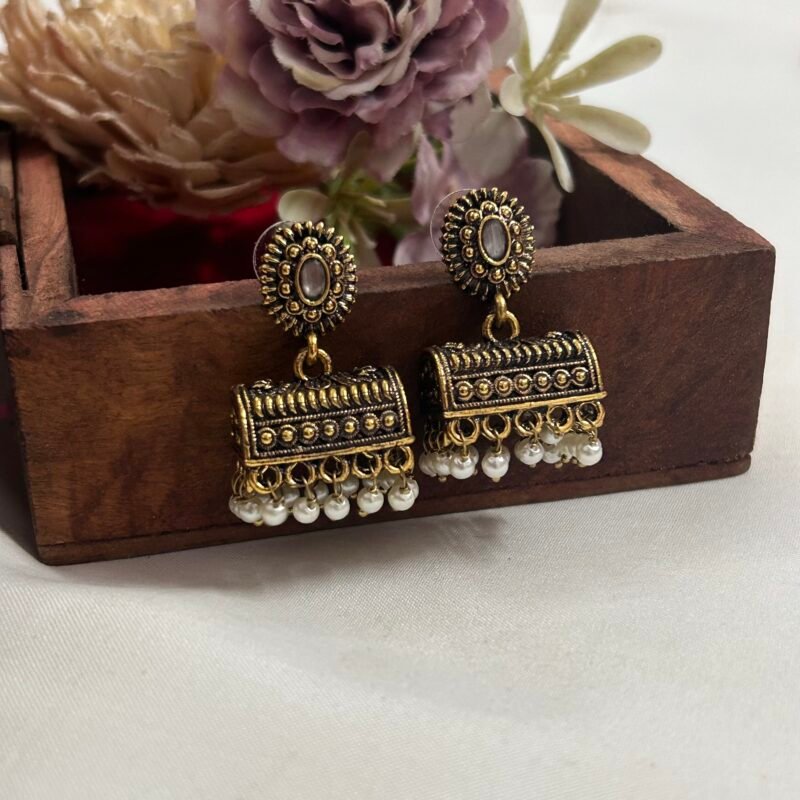 Kisha Howdah Jhumkas - Gold - Image 3
