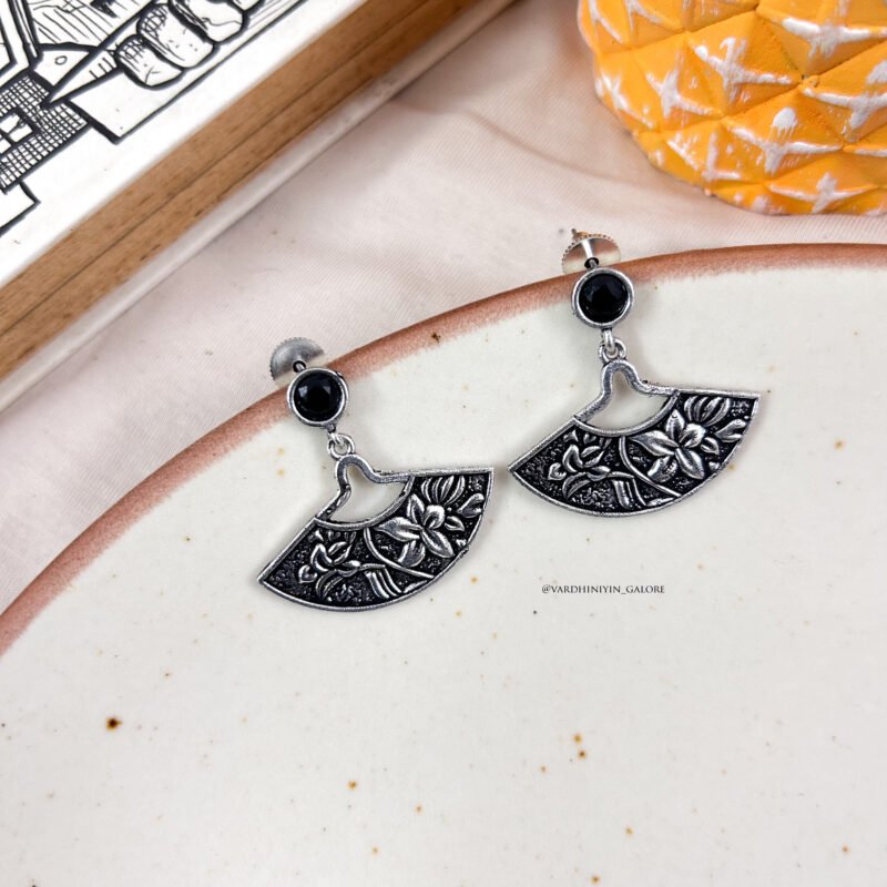 Ukti Contemporary Earrings - Image 2