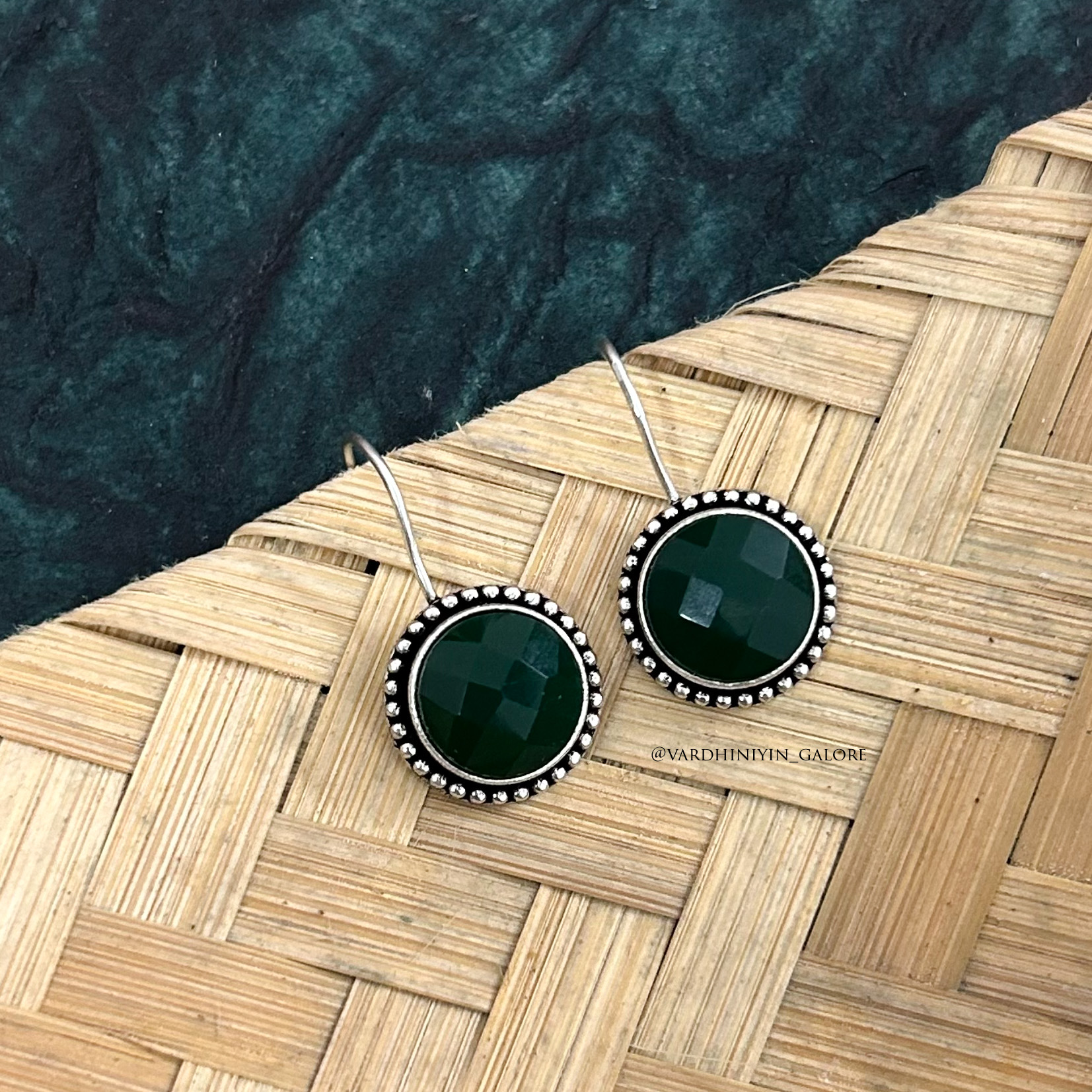 Pravika Hooks - Image 5