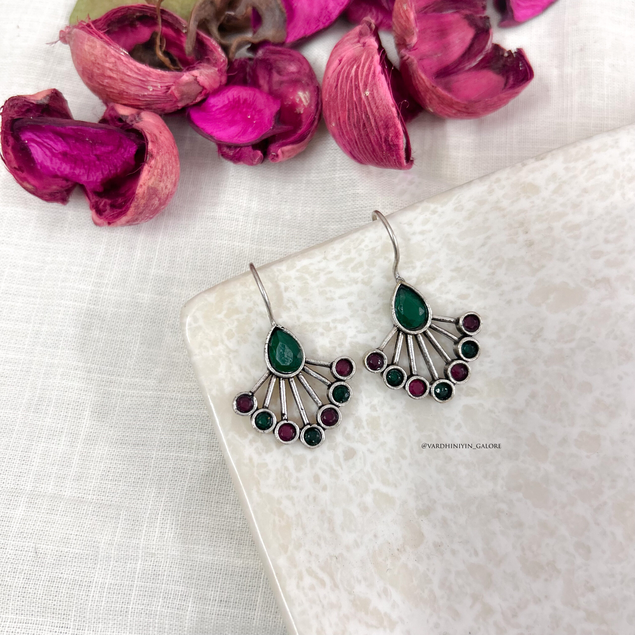 MahaRani Hooks - Image 2