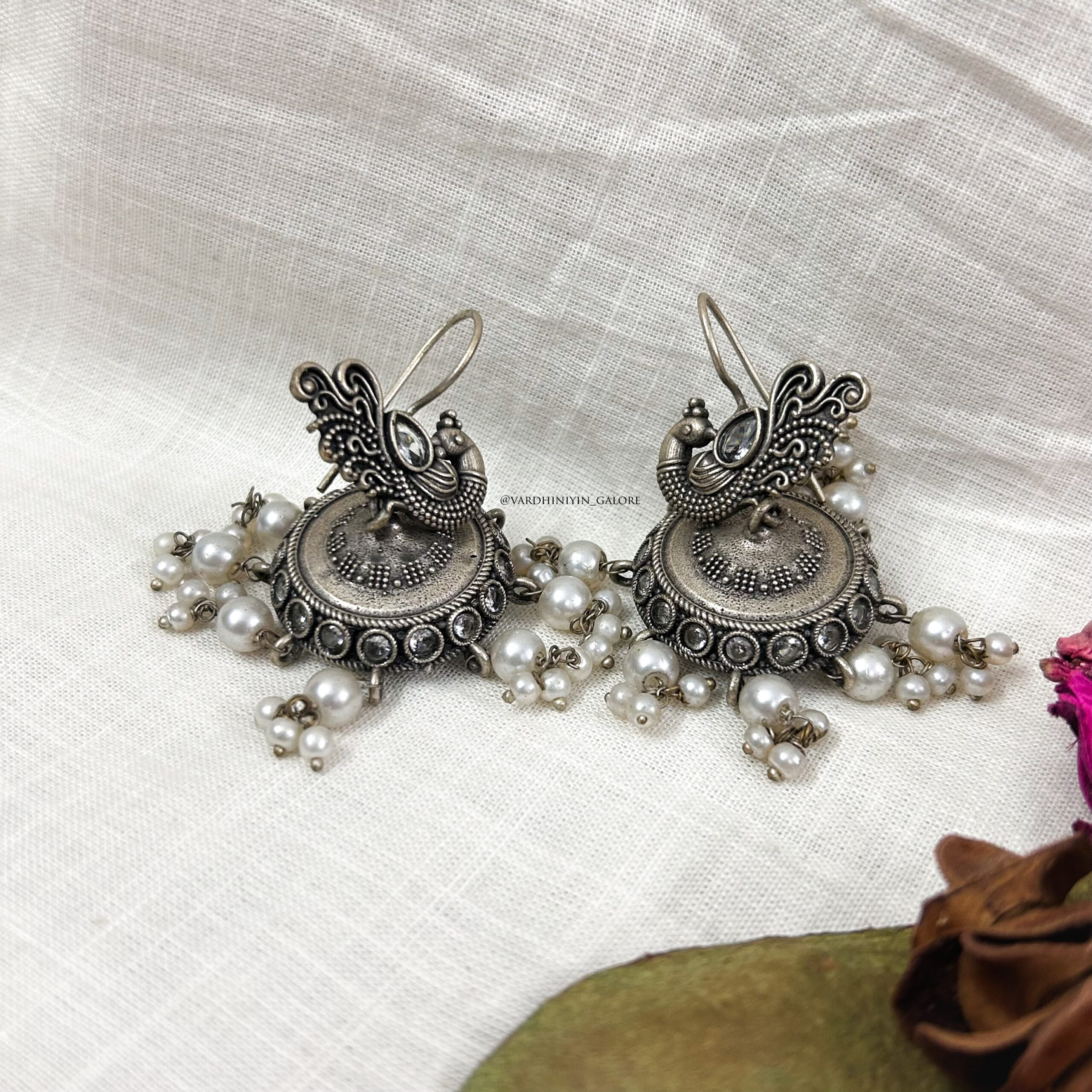 SaanVi Hook Jhumkas - Image 3