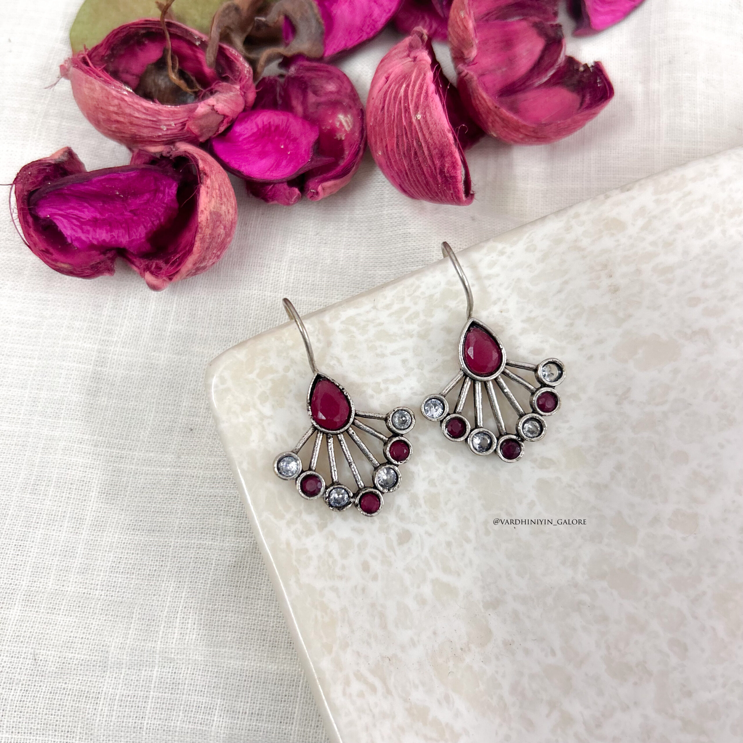 MahaRani Hooks - Image 3