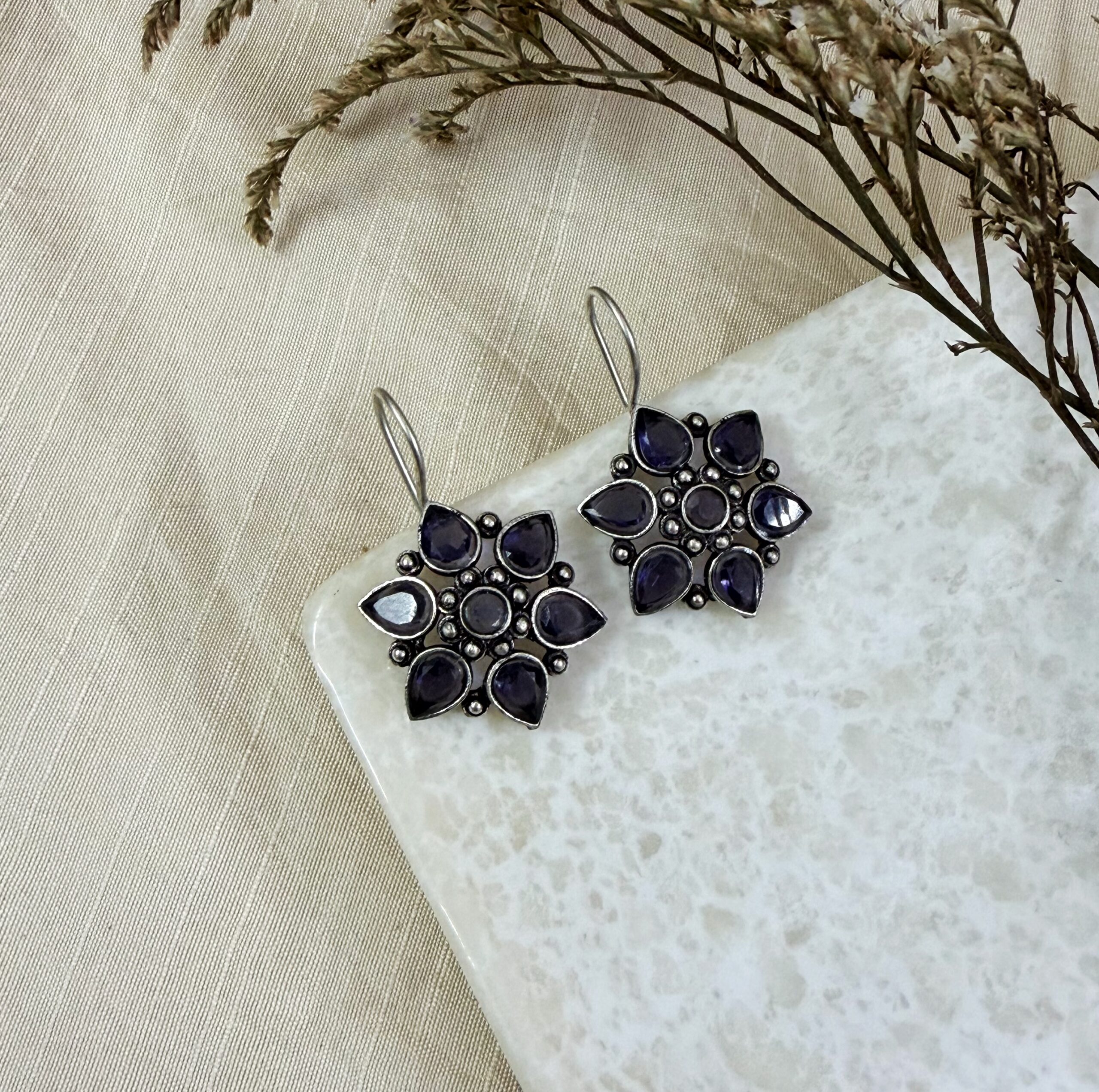 Aadya Hooks - Image 2