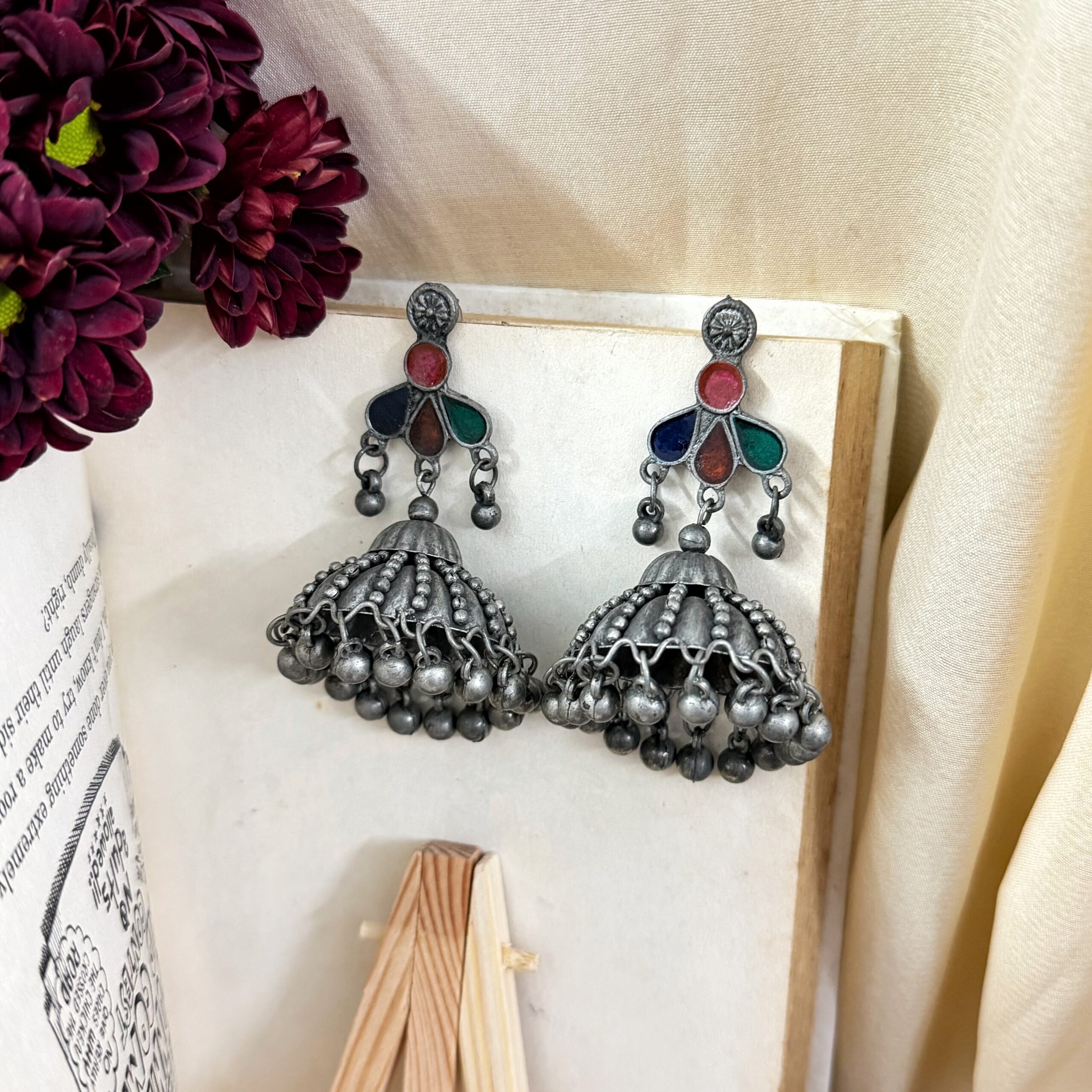 Trending Bahu Rangi Jhumkas