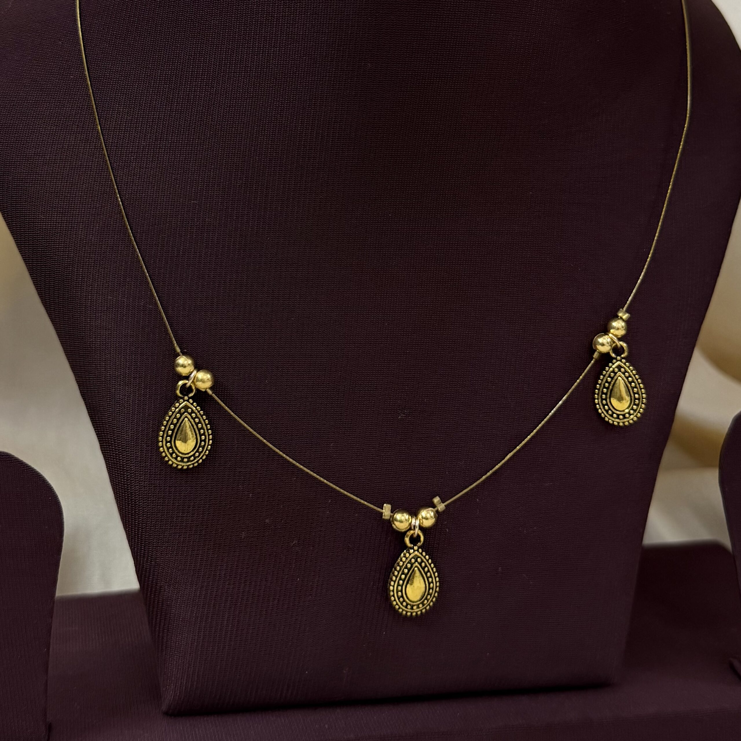 Classic Paisley Chain - Image 2