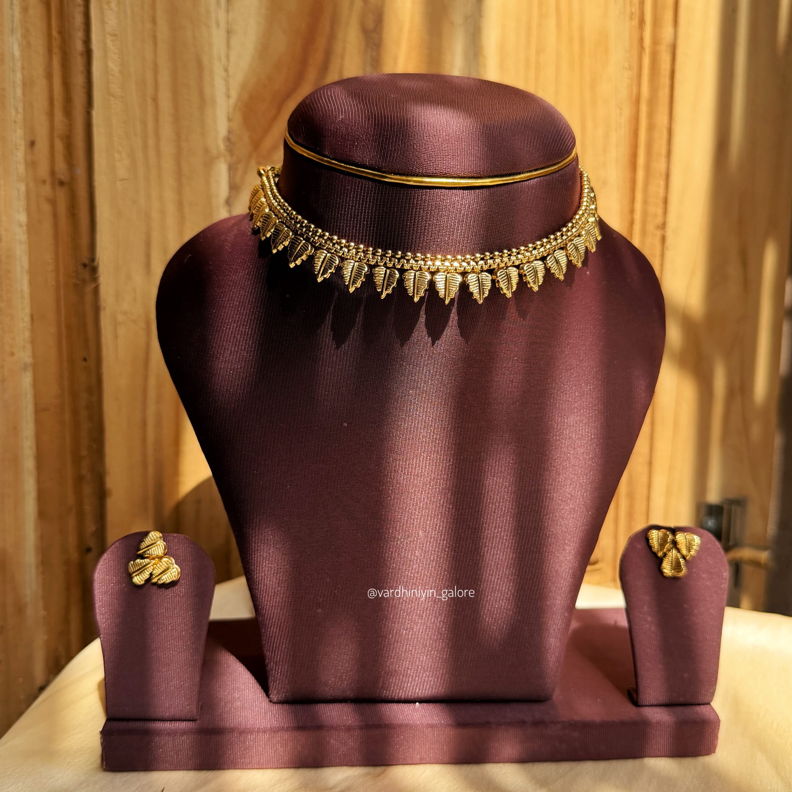 Pachillai Chocker