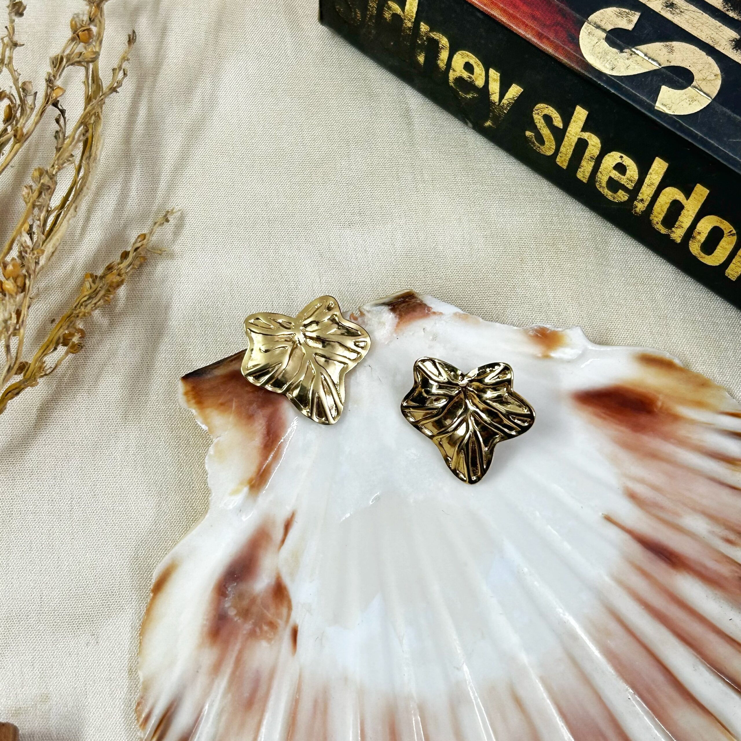 Golden ivy Studs