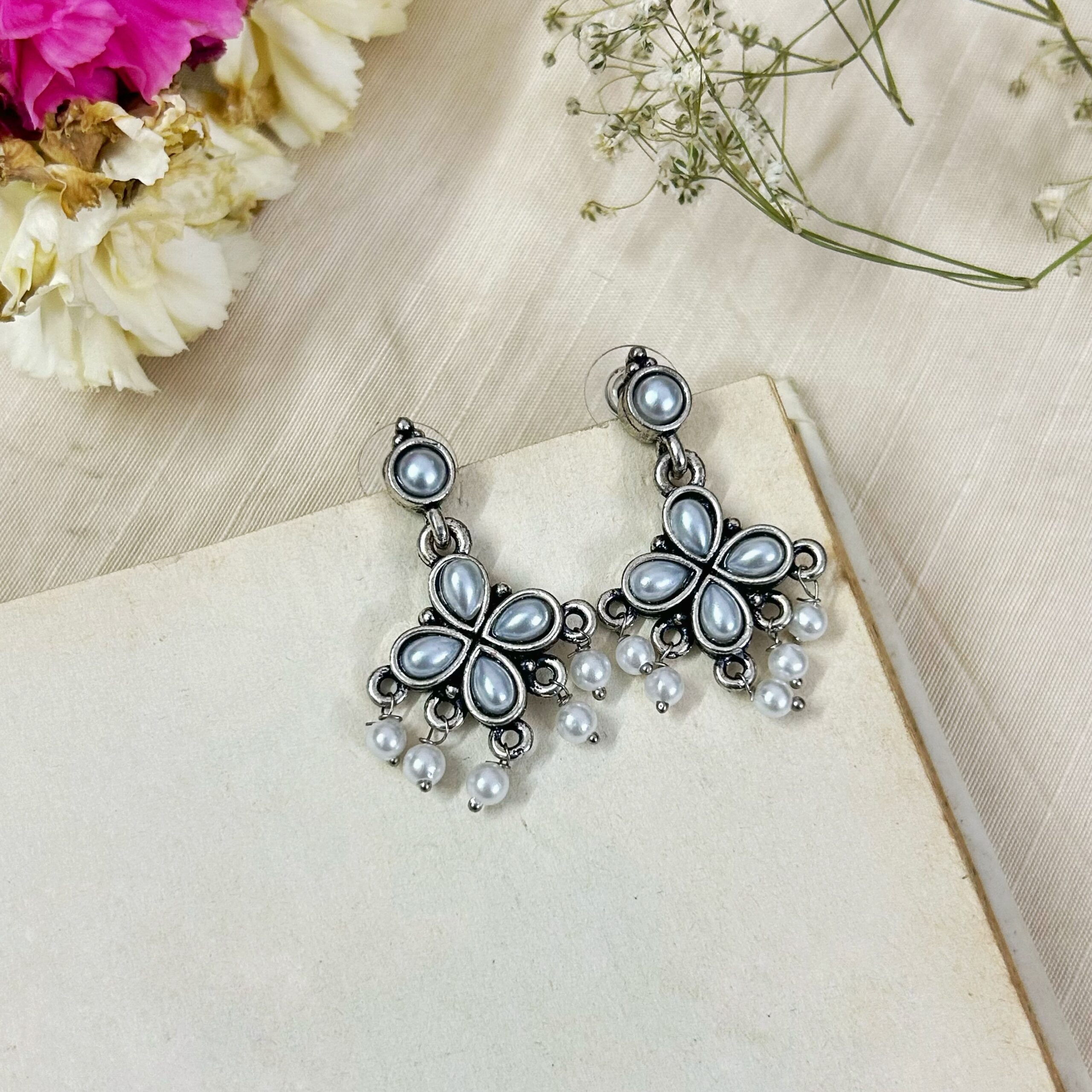 Smiti Danglers