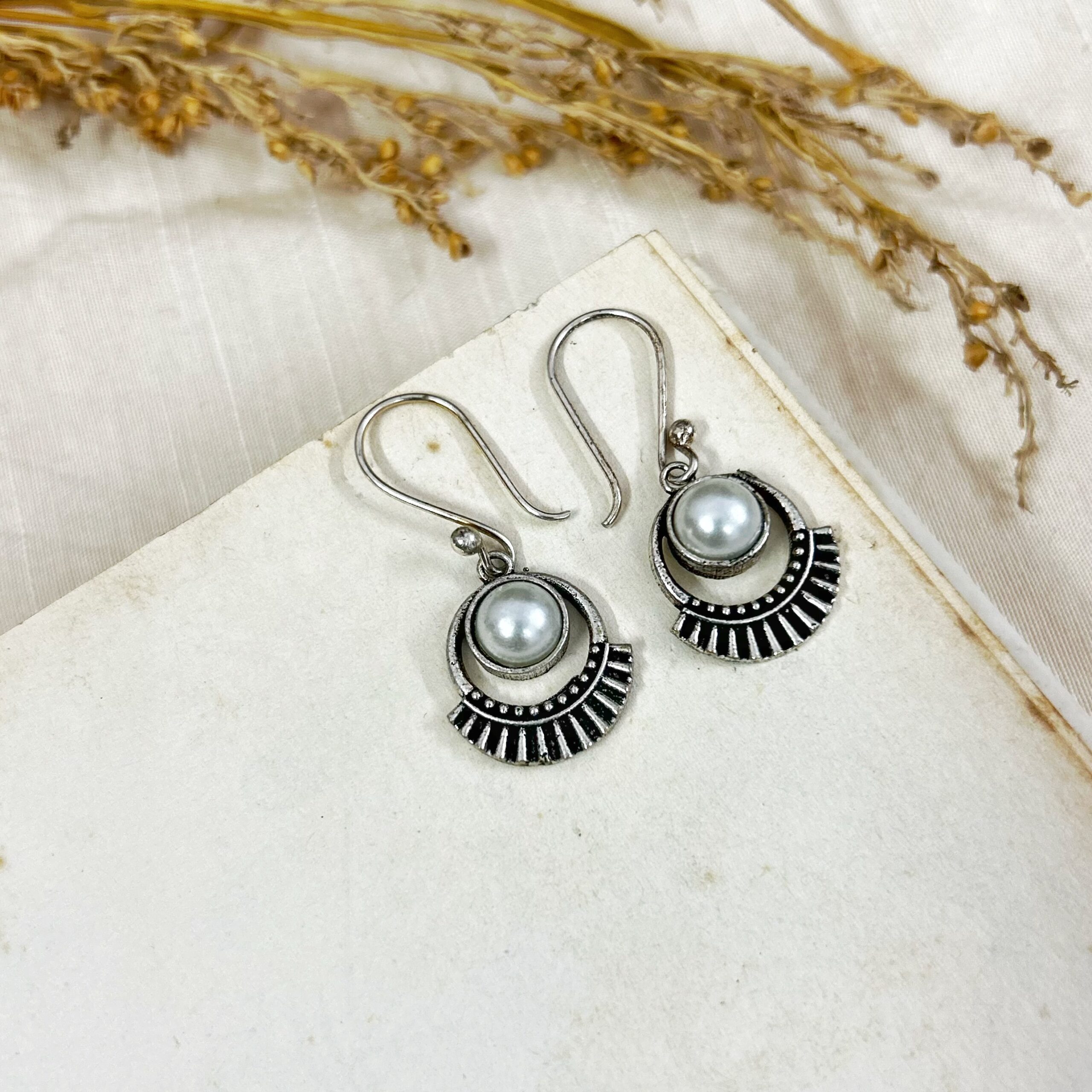 Lna Pearl Hooks