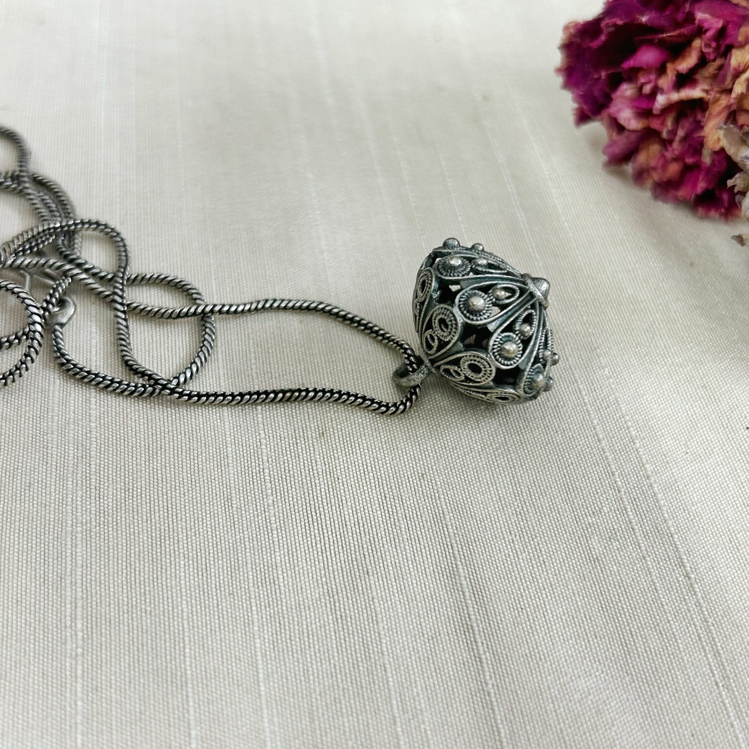 Vintage Filigree Chain - Image 4