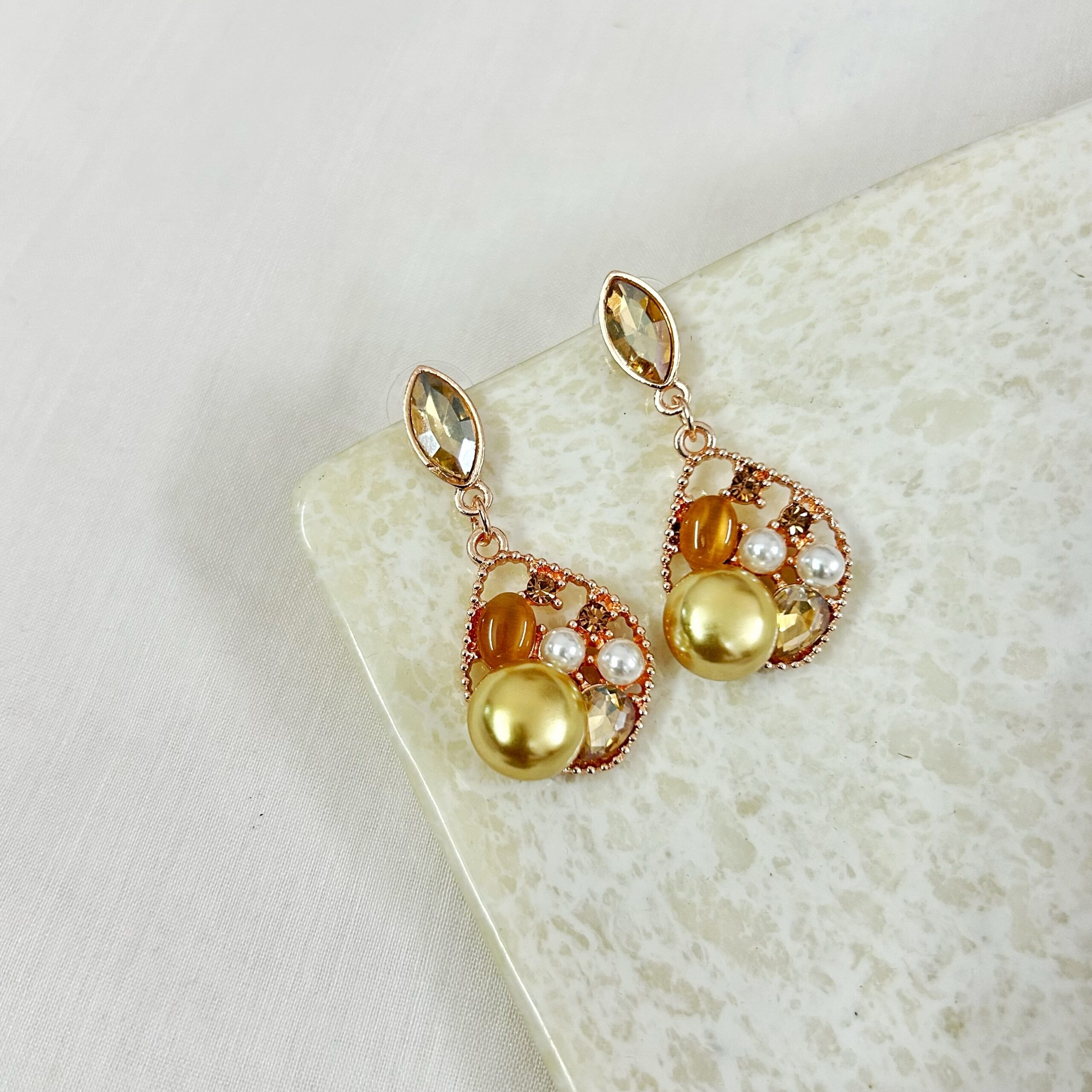 Blush Horizon Danglers - Image 2